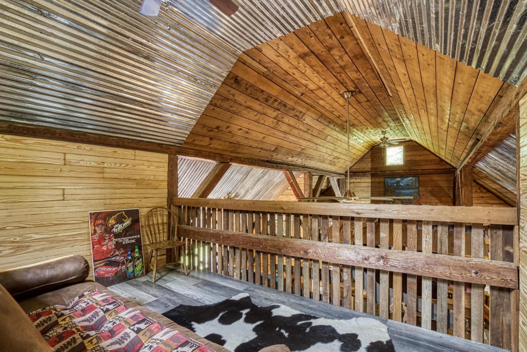 Barn At Buckhorn #2109 Villa แกตลิงเบิร์ก ภายนอก รูปภาพ